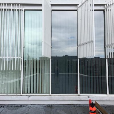 3M Neutral 35ex auringonsuojakalvo Lahden kaupungin kirjasto